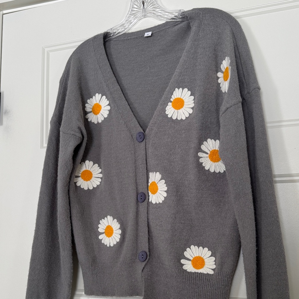Floral Gray Cardigan Sweater with Daisies - Picture 9 of 10
